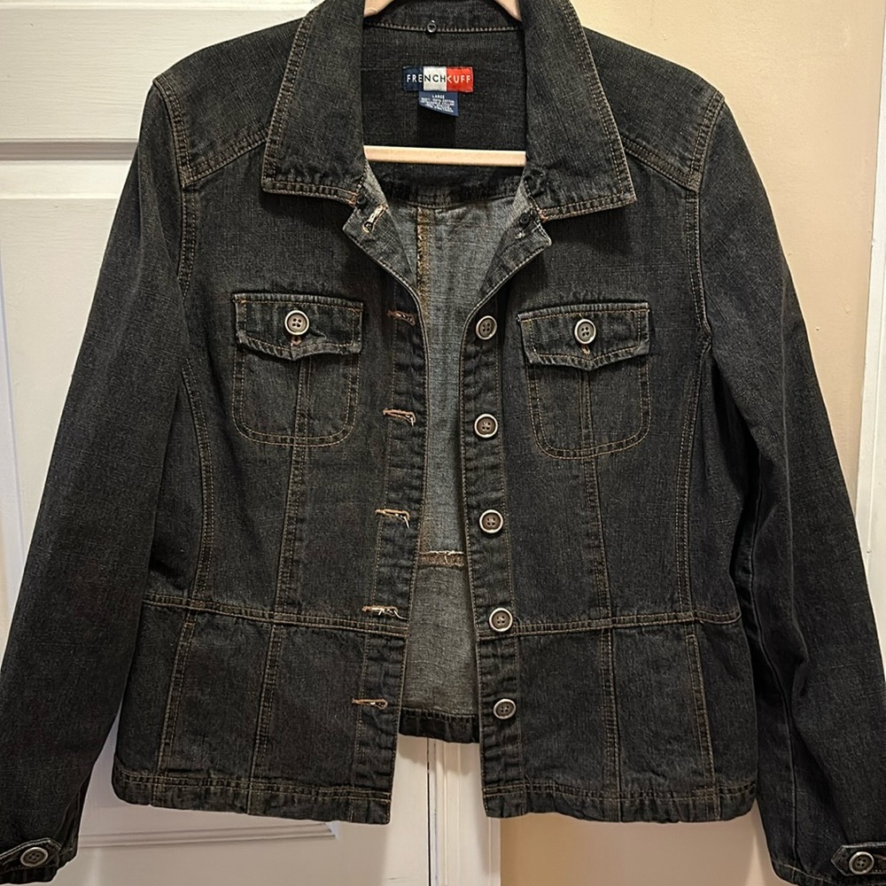 VINTAGE early 90’s denim jacket! Size L (fits like M/L) brand French Cuff LNew